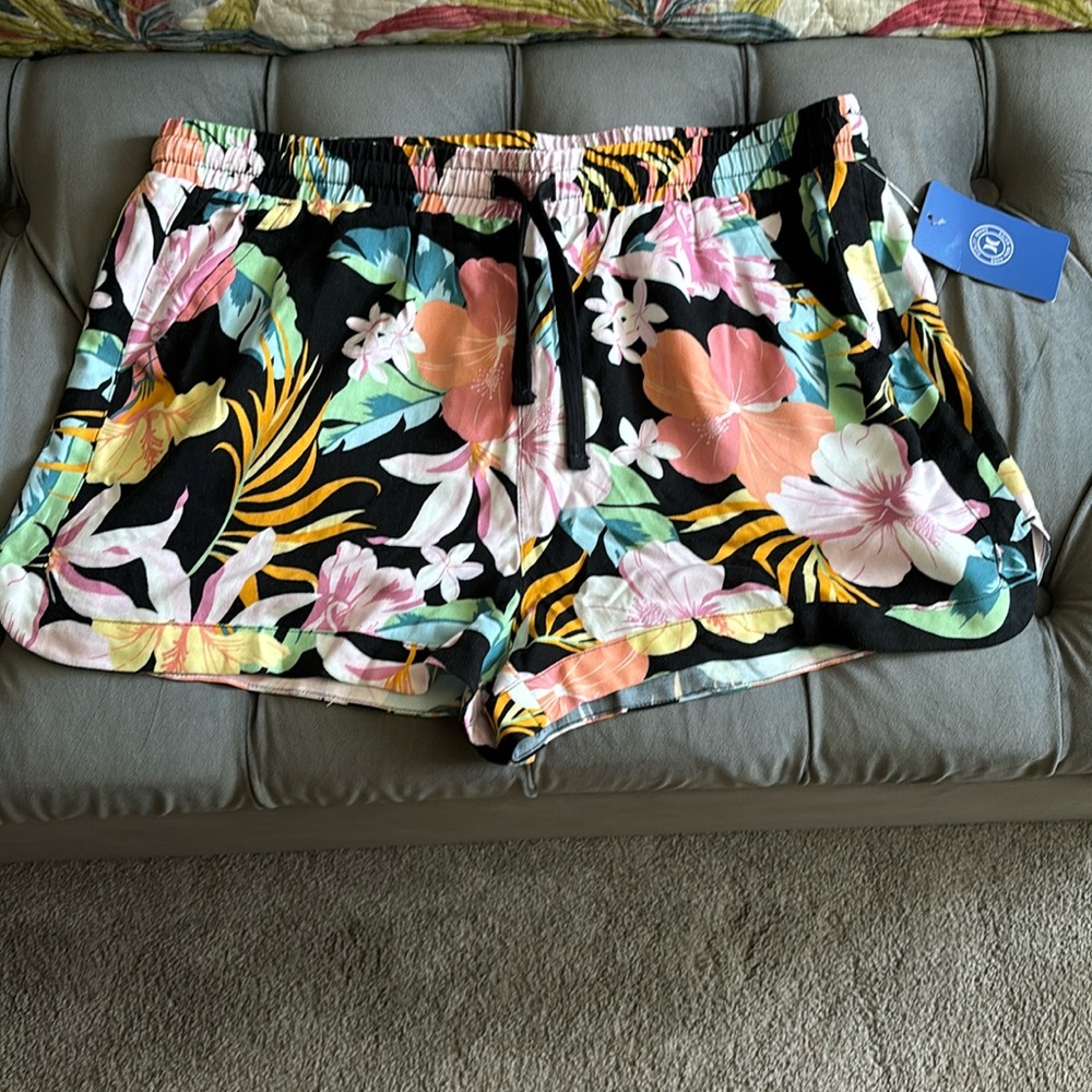 BNWT Hurley shorts